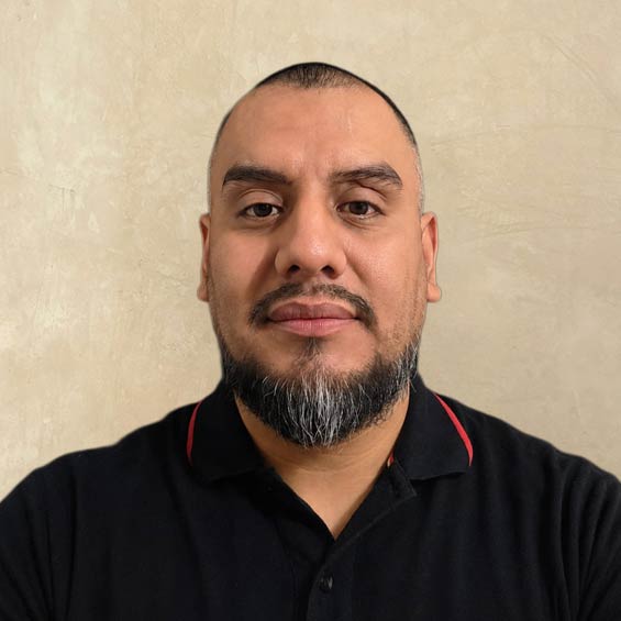Alfonso Flores New Client Specialist
