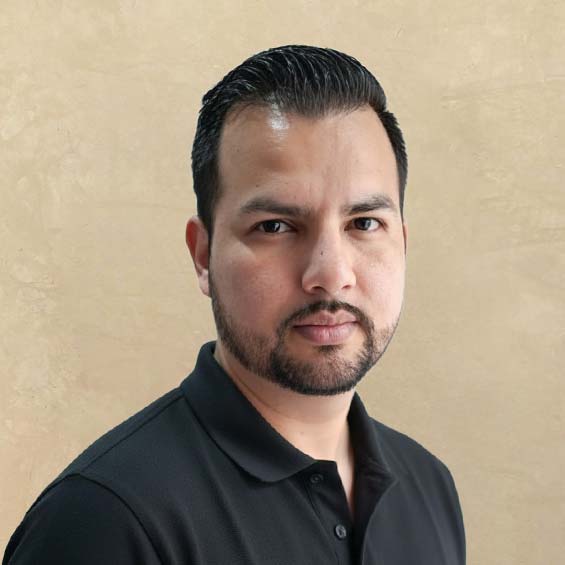 Erik - Operations - Assistant Manager